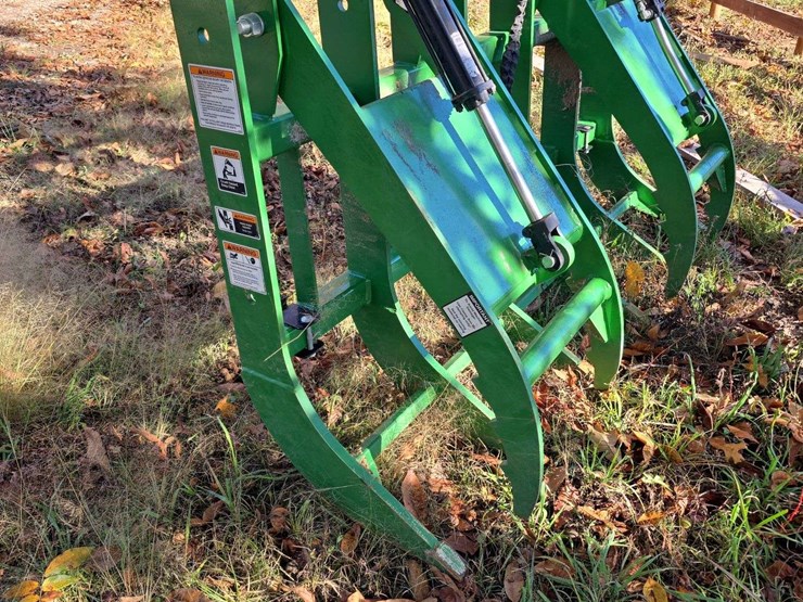 frontier-78''-heavy-duty-grapple-fork,-twin-cylinder,-one-cylinder-needs-rebuild-or-replaced,-s/n--1xfav20gcp004036-image-1