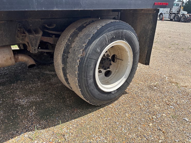 international-4700-image-6