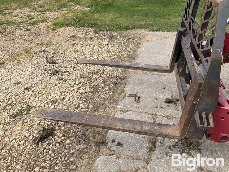 case-ih-farmall-105u-image-10