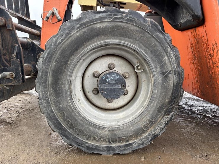 2013-jlg-g5-18a-image-16