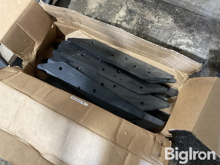 wearparts-9904f1399-hiniker-cultivator-blades-image-1