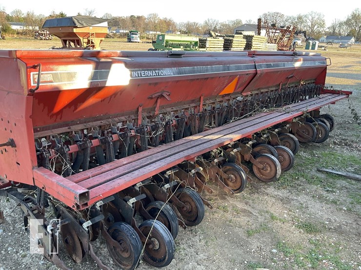 case-ih-5400-image-3