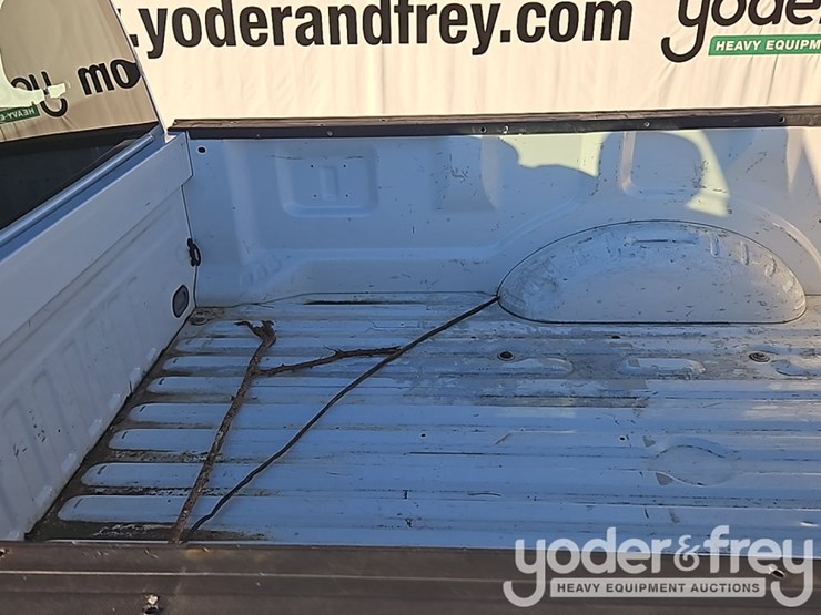 ford-f350-xl-image-16