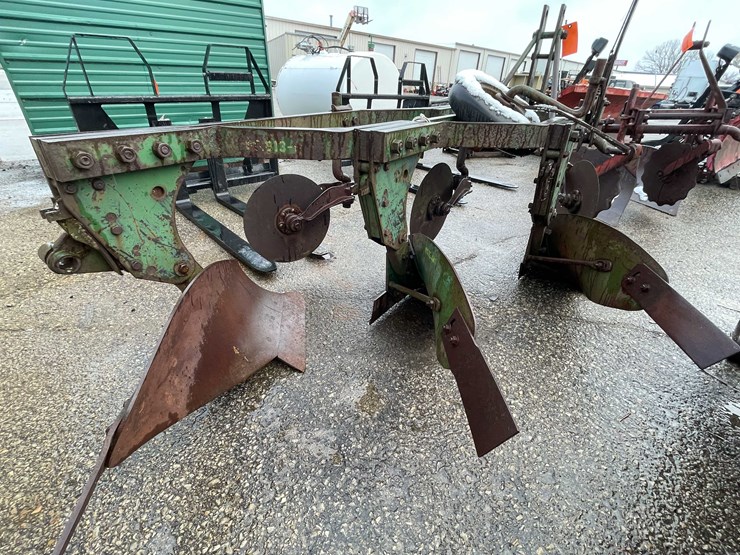 #6108-•-j.d-f313-plow-(o12)-image-7