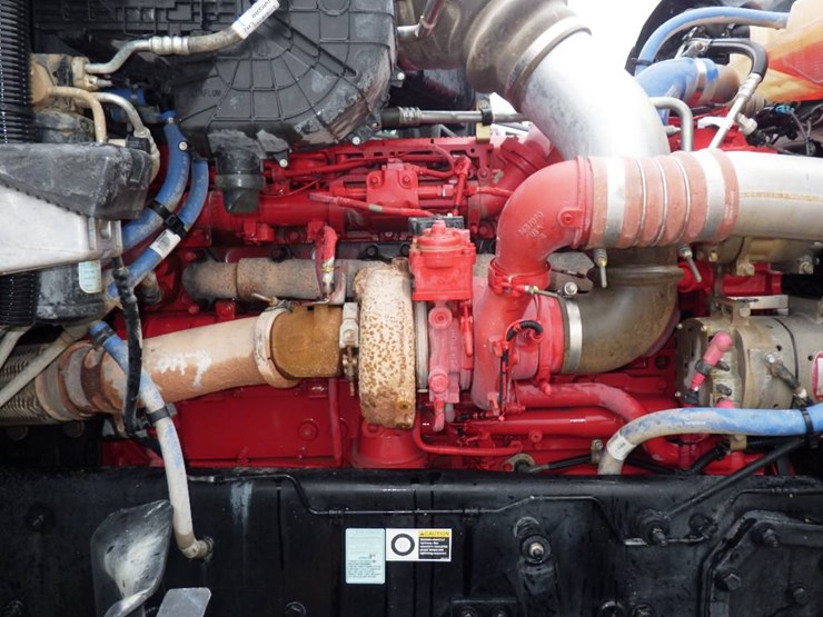 peterbilt-567-image-30