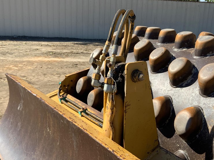 caterpillar-cp-563e-image-11