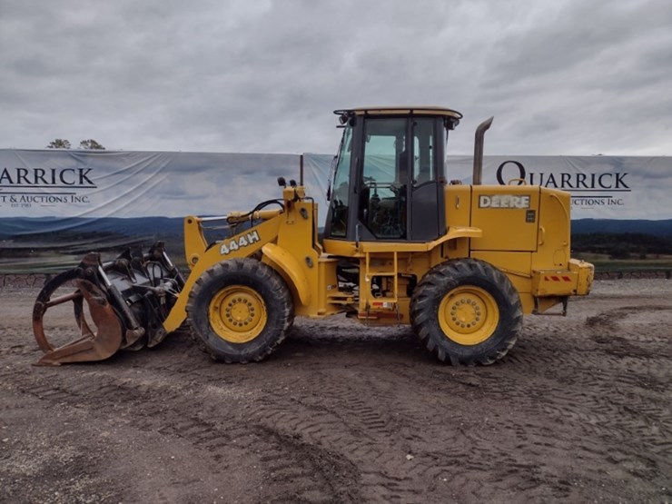 john-deere-444h-image-1