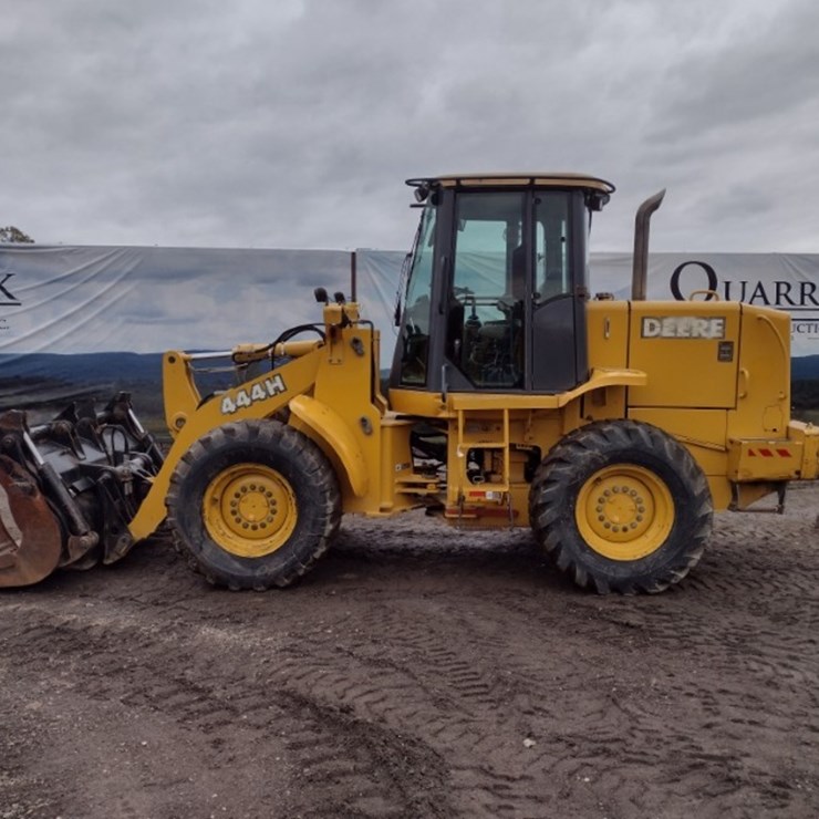 JOHN DEERE 444H