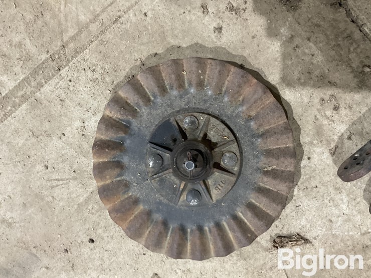 yetter-2555-no-till-coulter-attachment-image-8