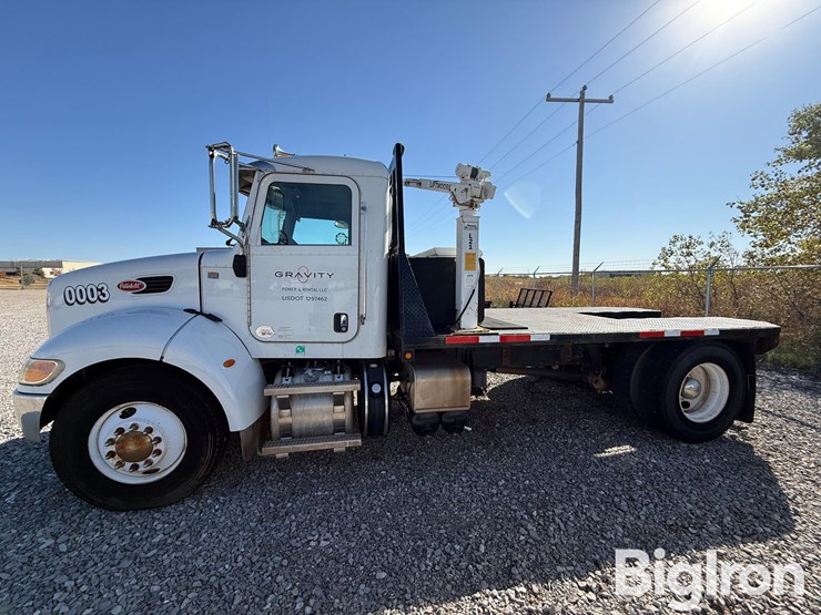 2014-peterbilt-337-image-8