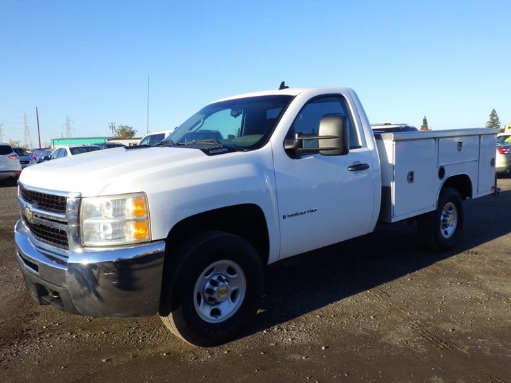 2009-chevrolet-2500hd-image-1