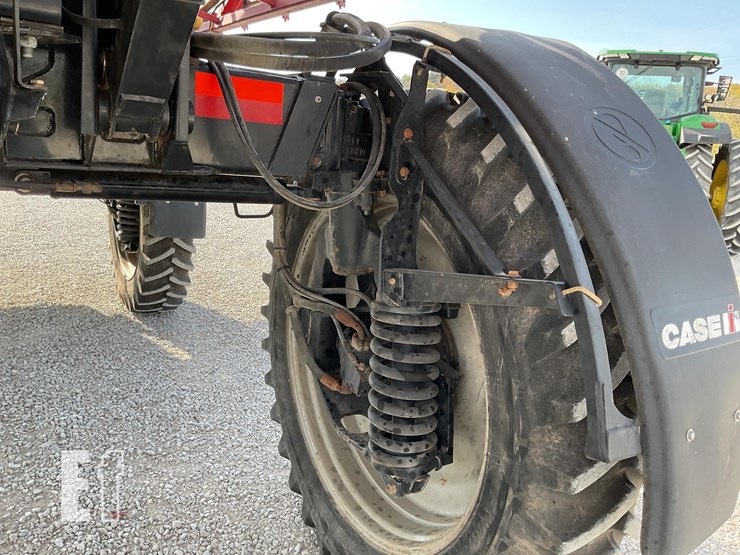 case-ih-patriot-3330-image-27