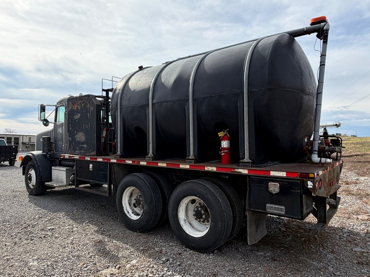 peterbilt-357-image-6