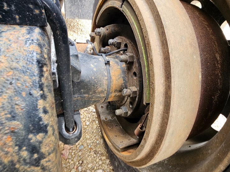 peterbilt-579-image-93