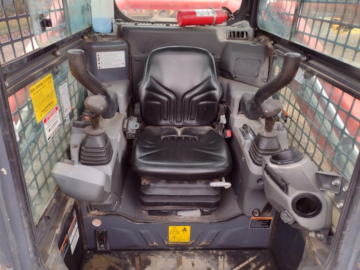 kubota-svl65-2-image-11