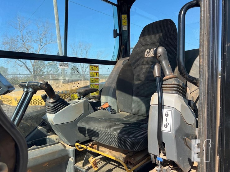 2020-caterpillar-306-cr-image-31