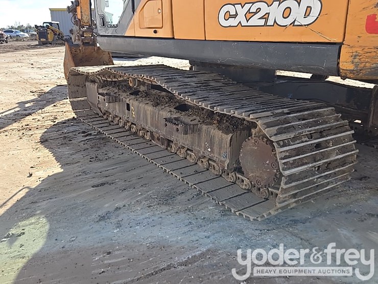 2021-case-cx210-lc-image-15