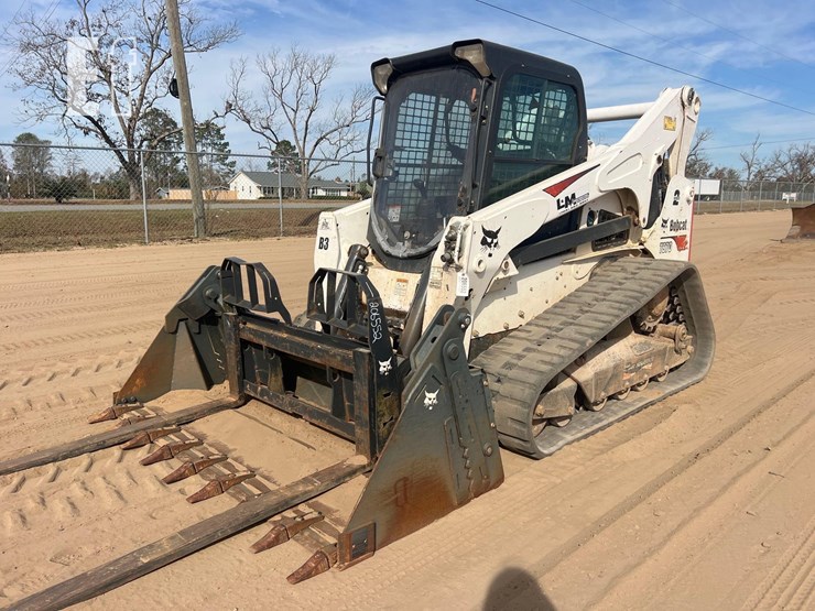 bobcat-t870-image-8