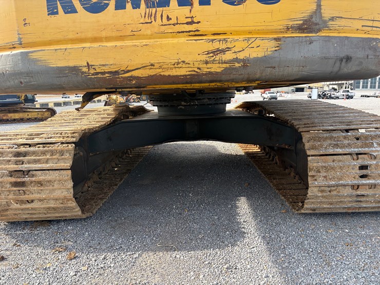 komatsu-pc220-lc-7l-image-9