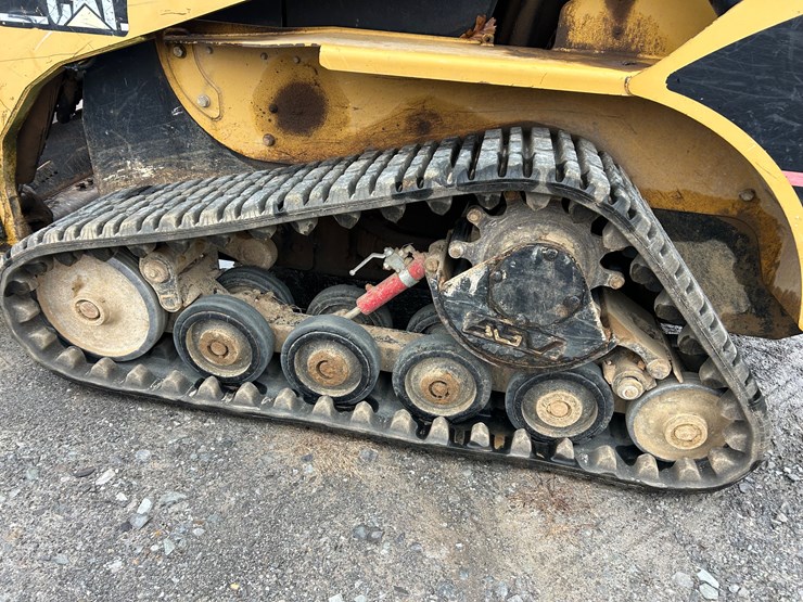 caterpillar-257b-image-8