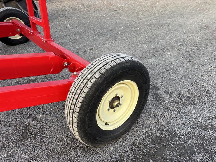 #10992-•-10x63-swing-away-auger-image-8