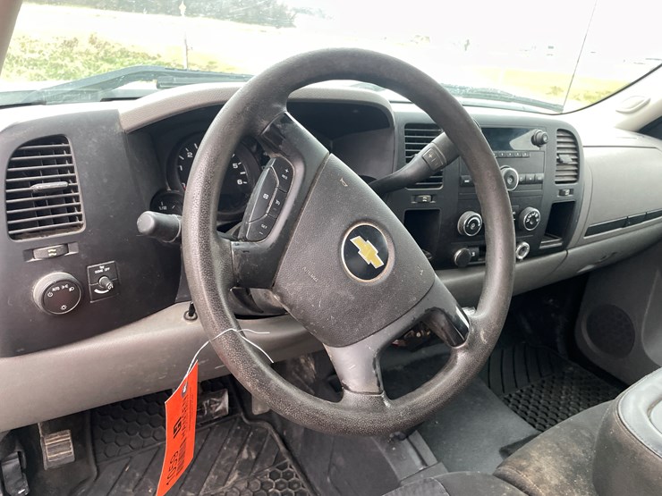 2010-chevrolet-1500-image-34