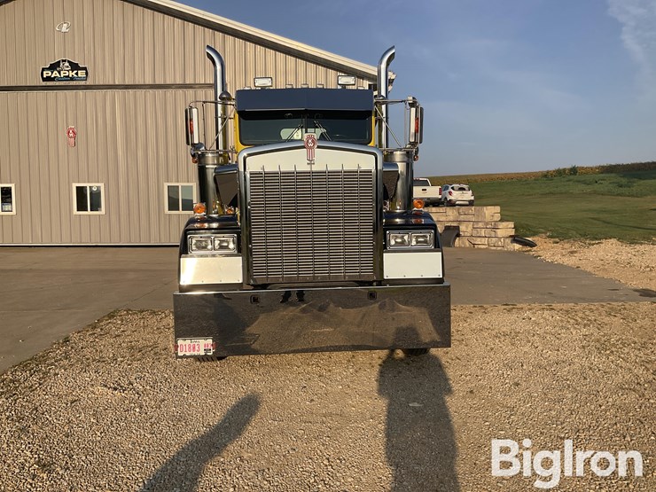 kenworth-w900-image-2