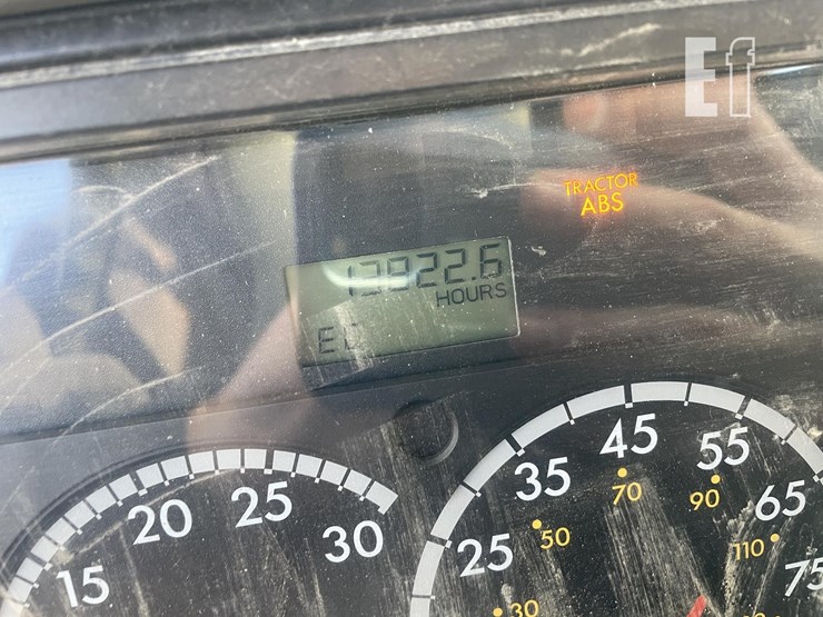 freightliner-columbia-120-image-7