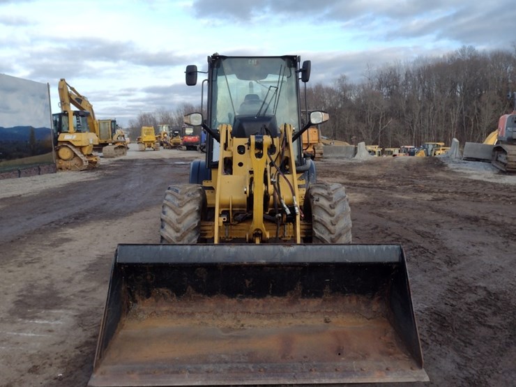 caterpillar-908m-image-2