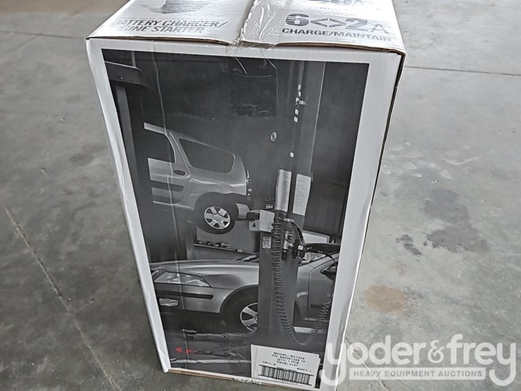 unused-250-amp-professional-roll-around-schumacher-wheel-charger-6/12v-image-4