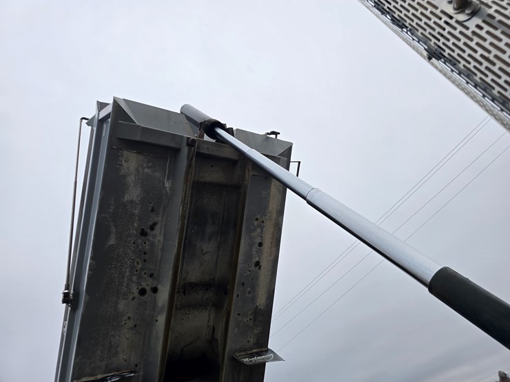 2020-peterbilt-567-image-82