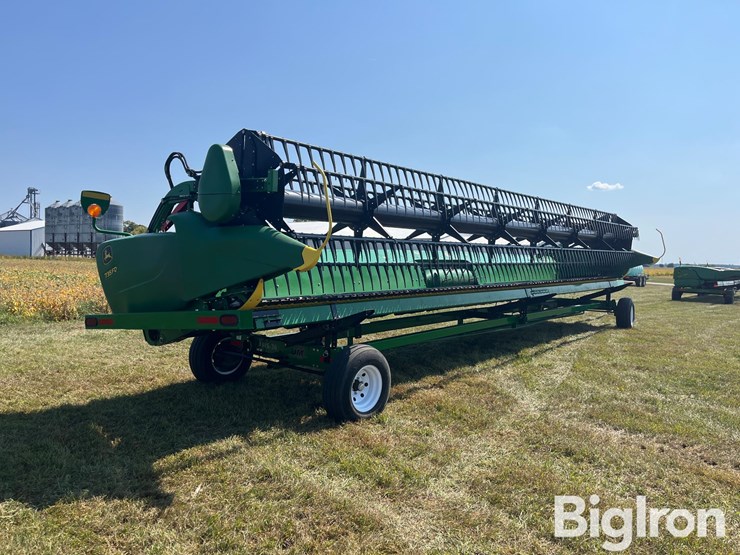 2019-john-deere-735fd-image-3