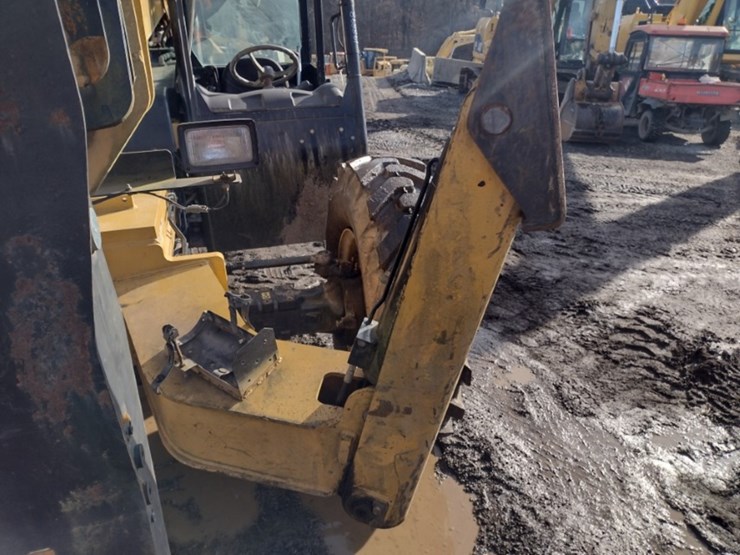 caterpillar-tl1055c-image-18