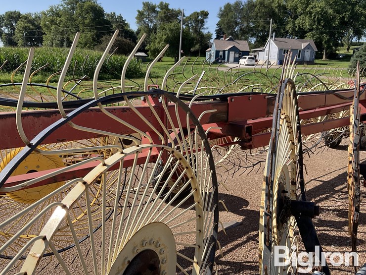 h&s-bf14hd-14-wheel-rake-image-14