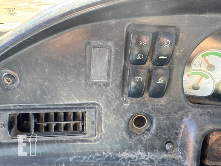 2007-caterpillar-725-image-23