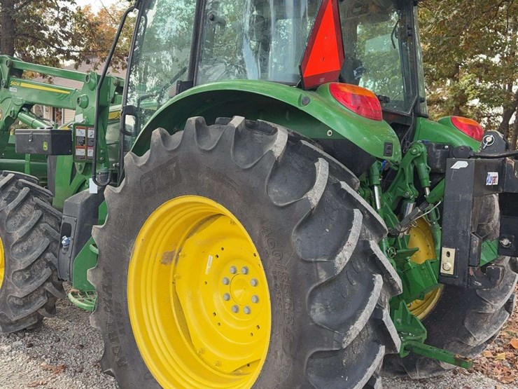 2023-john-deere-5120m-image-26
