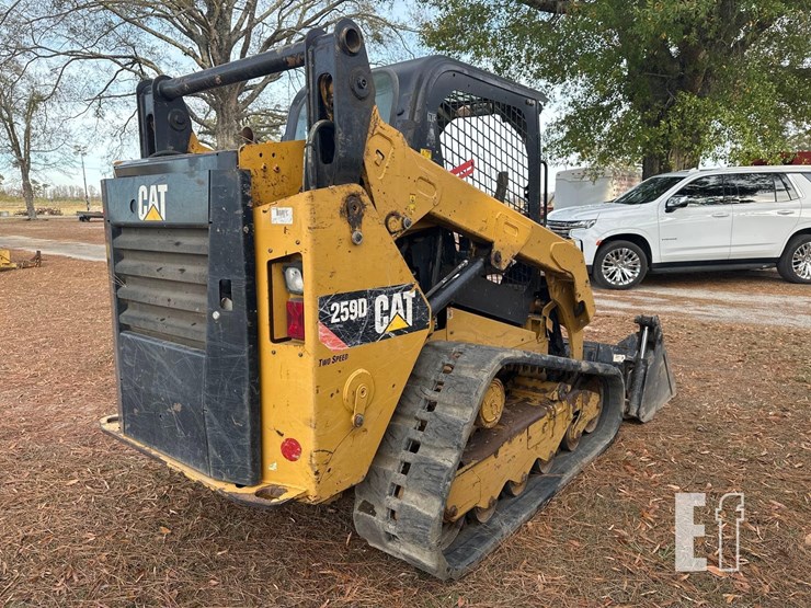 2015-caterpillar-259d-image-2