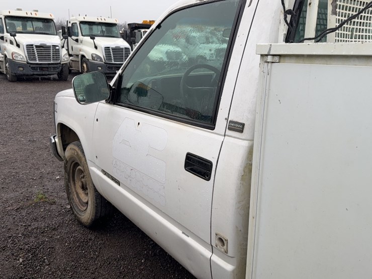 chevrolet-3500-image-12