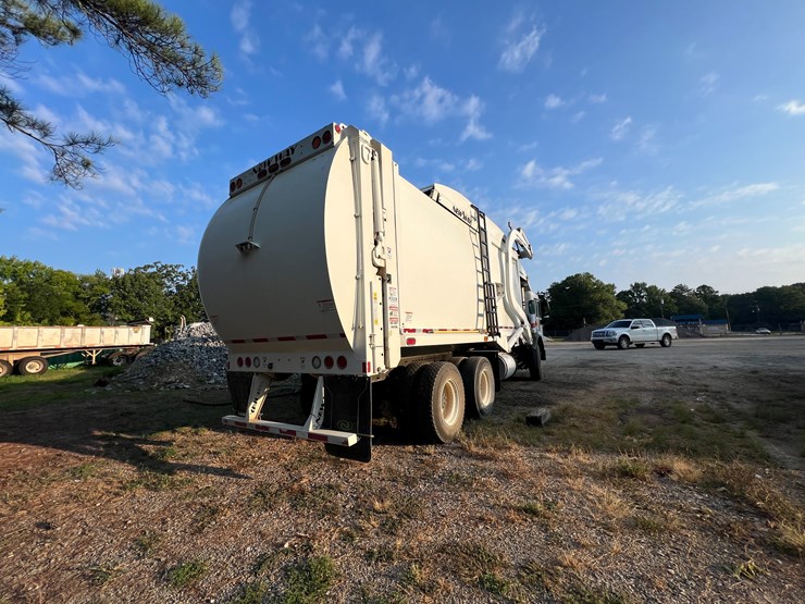 peterbilt-520-image-4