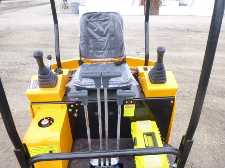 2025-vicsec-vc15-hydraulic-excavator-image-19