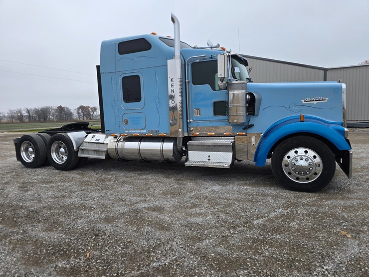 1999-kenworth-w900l-image-40