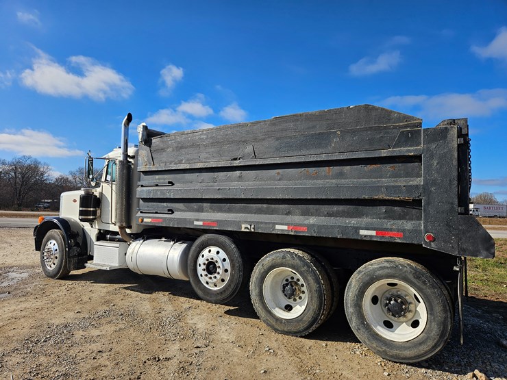 peterbilt-379-image-11