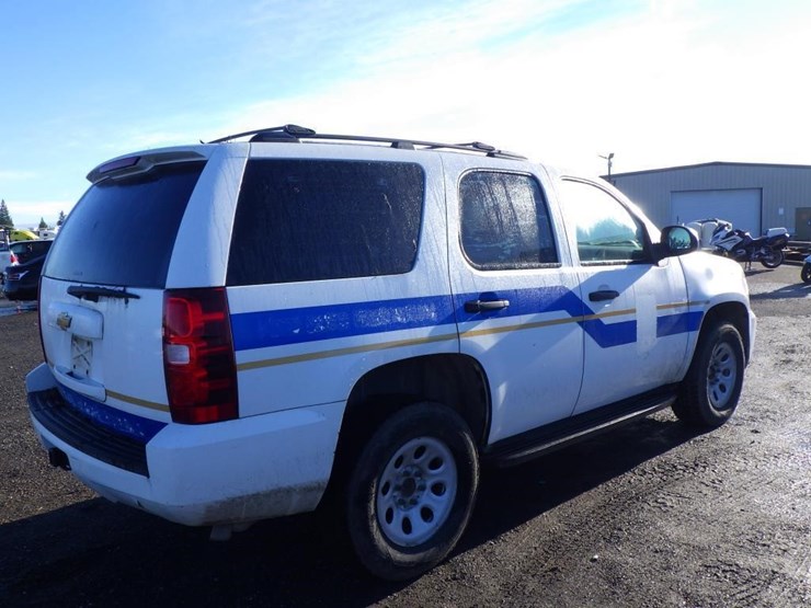 2013-chevrolet-tahoe-image-3