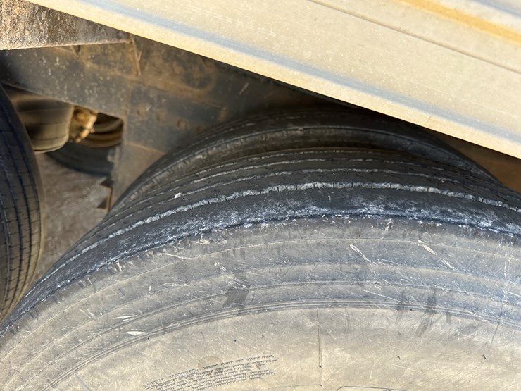 2014-timpte-hopper-bottom-image-6