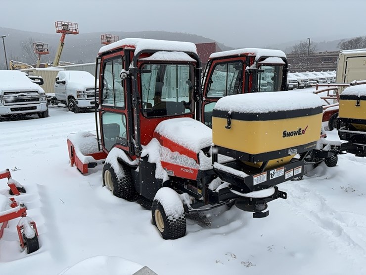 2022-kubota-f2690-image-5