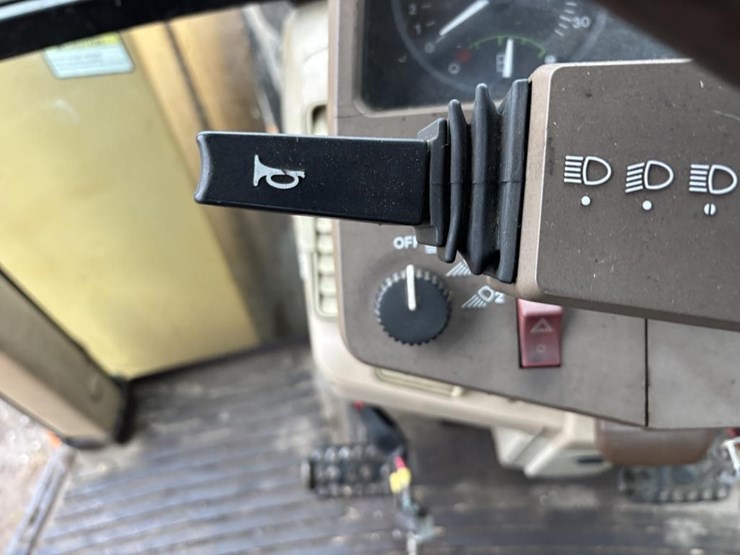 john-deere-6410-image-32