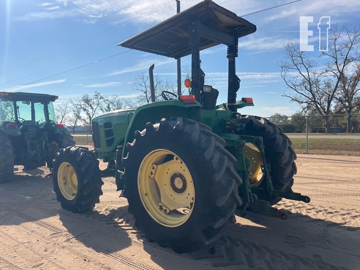 john-deere-6115d-image-2