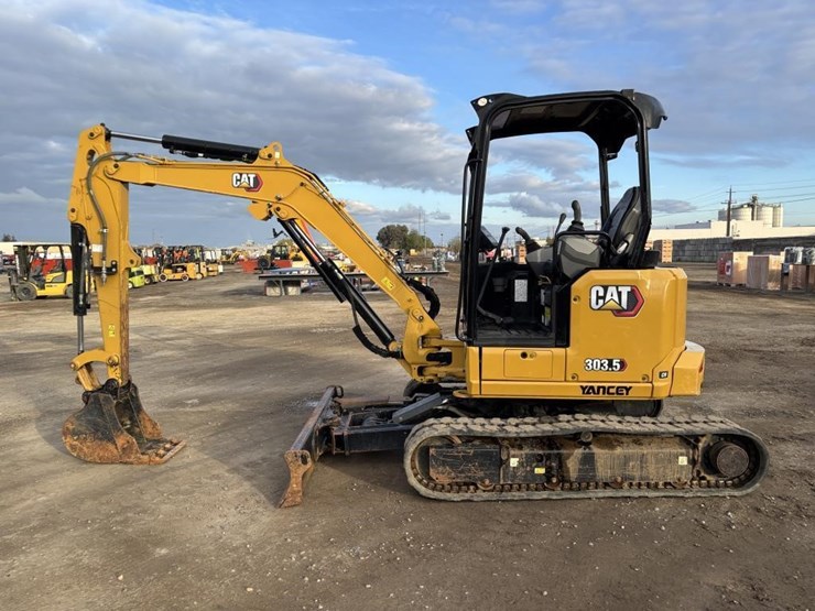 2022-caterpillar-303.5-image-5