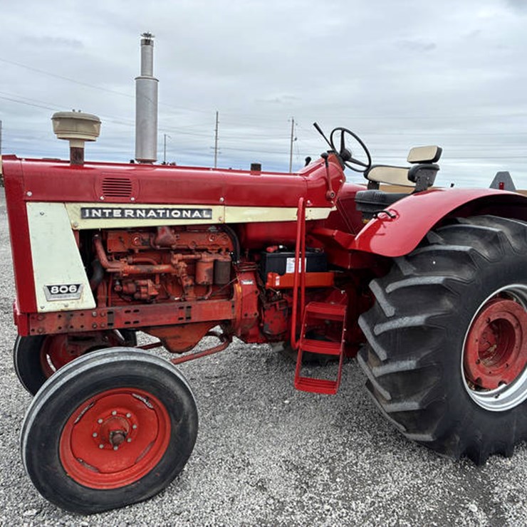 #122323 • 1965 IH 806 WHEATLAND #4518S-Y