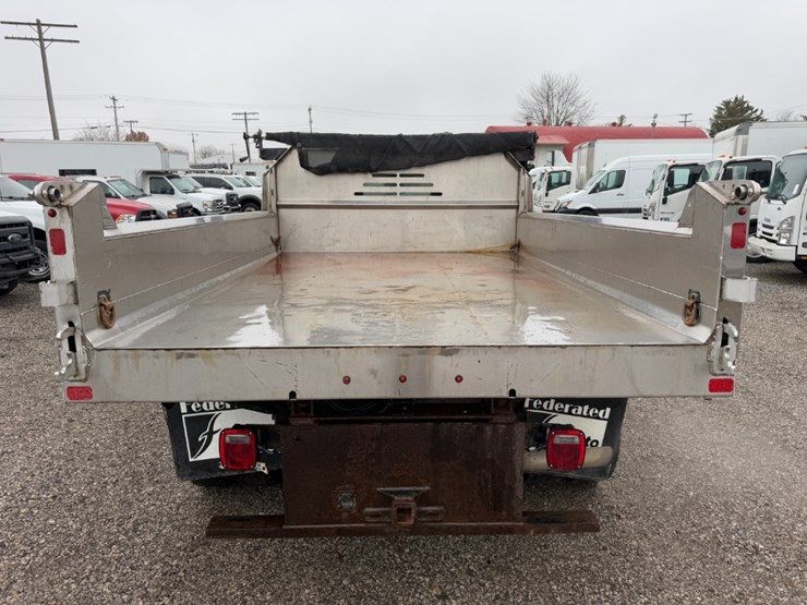 2022-ford-f550-image-4